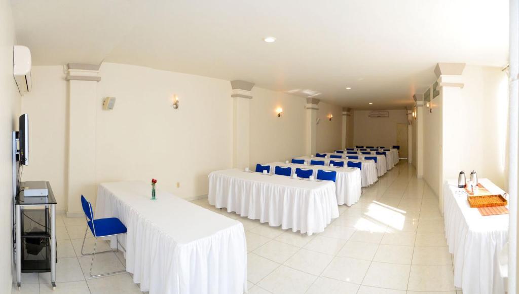 Real Avenida Hotel Tuxtla Gutierrez Bagian luar foto