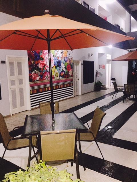 Real Avenida Hotel Tuxtla Gutierrez Bagian luar foto